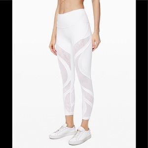 LuLu Lemon Wunder Under High Rise Tight 25” LACE
